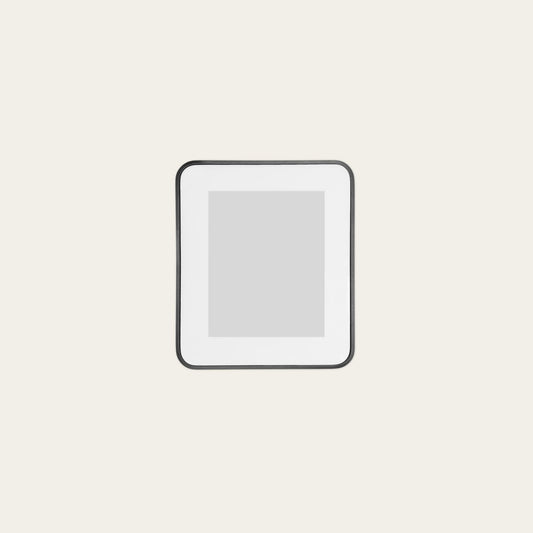 Round frames frames by Fable Home, in a small fits8x10'print color. – #small-fits8x10'print