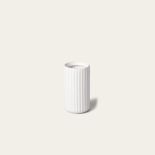 Short bud vase decor by Fable Home, in a speckledwhite color. – #speckledwhite
