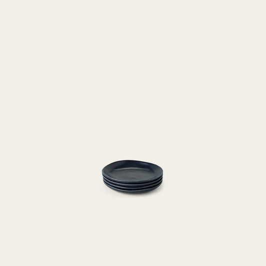 Little plates dinnerware by Fable Home, in a midnightblue color. – #midnightblue