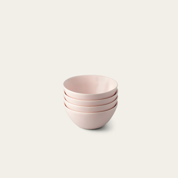 Dessert bowls dinnerware by Fable Home, in a blushpink color. – #blushpink